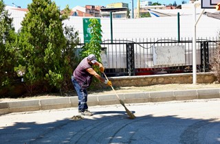 Gemlik Belediyesi’nden Okullarda Kapsamlı Temizlik
